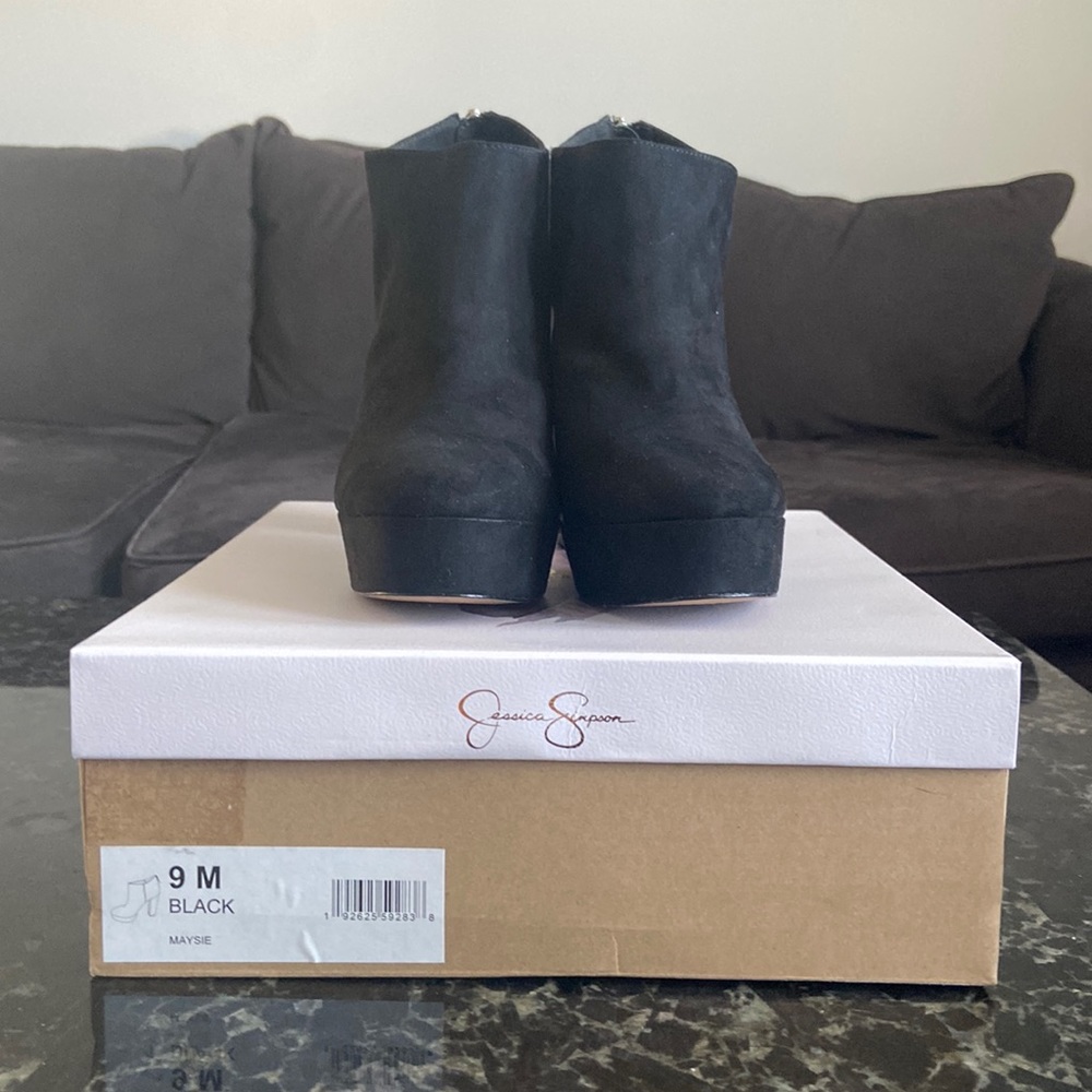 Brand new Jessica Simpson platform booties